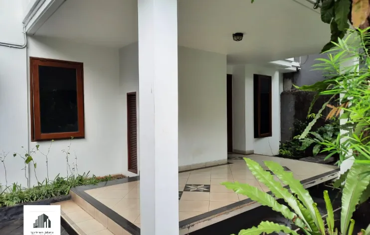 Rumah 3 BR Cantik Terawat 2