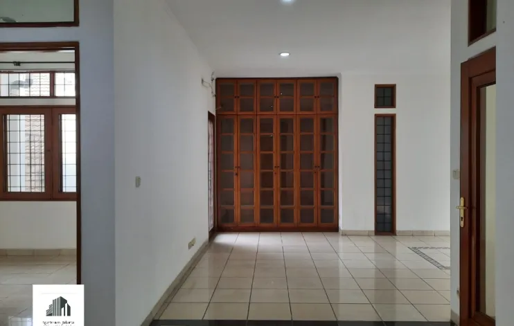 Rumah 3 BR Cantik Terawat 11