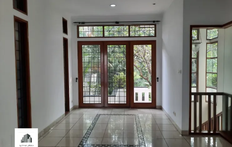 Rumah 3 BR Cantik Terawat 12