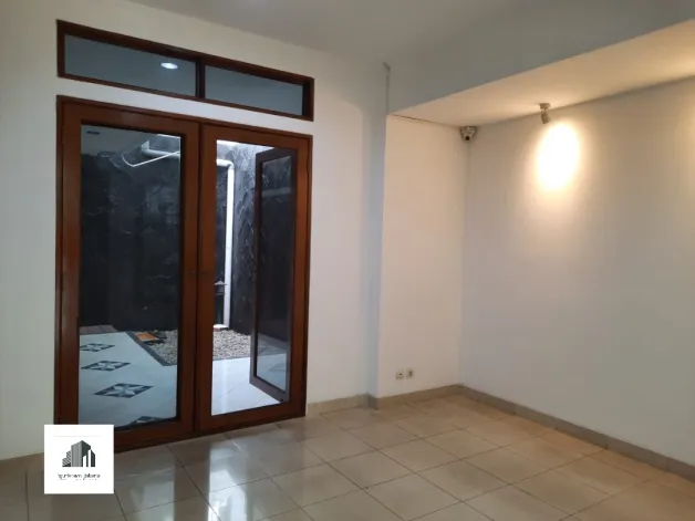 Rumah Disewa Beautiful Wellmaintained 3 BR House 3 watermark_1717055334057