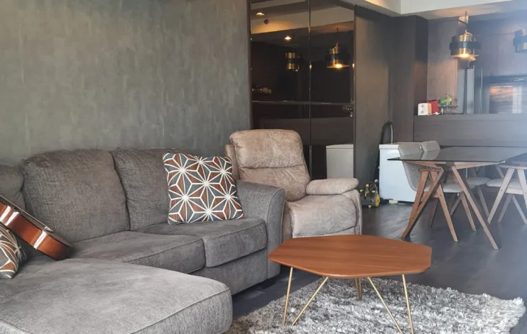 2BR Apartemen Dengan Furnish Modern Dan Pemandangan Kota 2