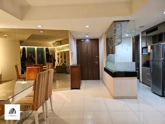 Apartemen Disewa Cosmopolitan Kemang Village 3 BR Modern Style 4 watermark_1727688035419