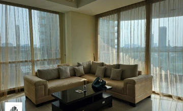 Apartemen Disewa di Jakarta selatan 4 BR low floor apartment