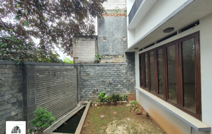 FAST SALE Cluster House In Lebak Bulus 7