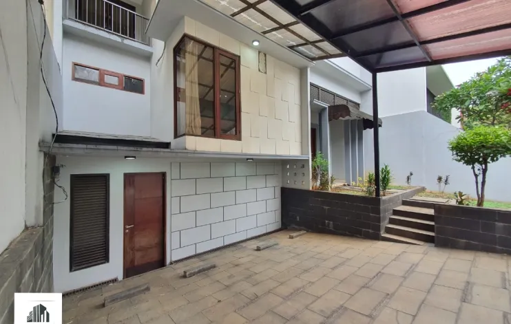 FAST SALE Cluster House In Lebak Bulus 3