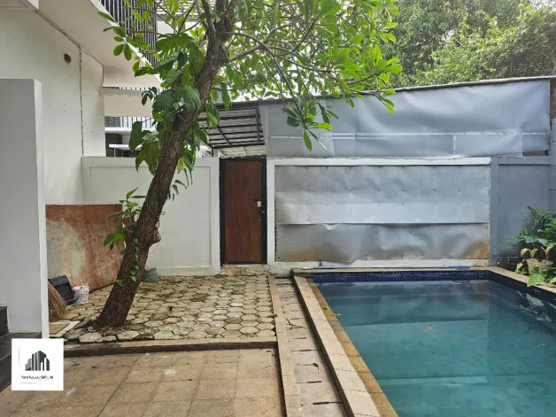 Rumah Disewa Simply Modern Townhouse at Kemang South Jakarta 10 watermark_1732699099280