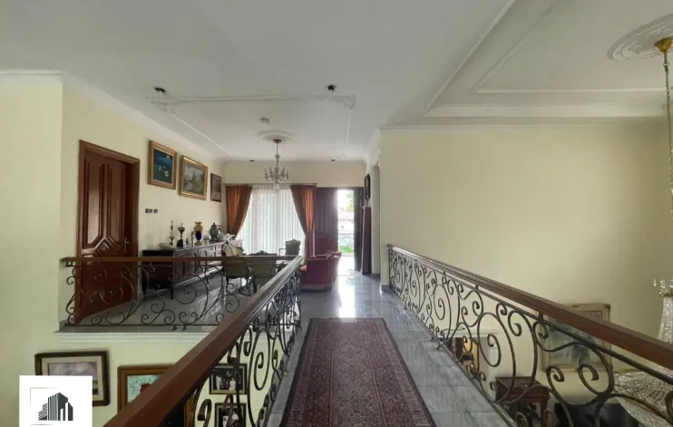 Rumah 5 Kamar Dalam TownHouse Dekat kemang Jakarta Selatan 12