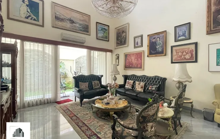 Rumah 5 Kamar Dalam TownHouse Dekat kemang Jakarta Selatan 1