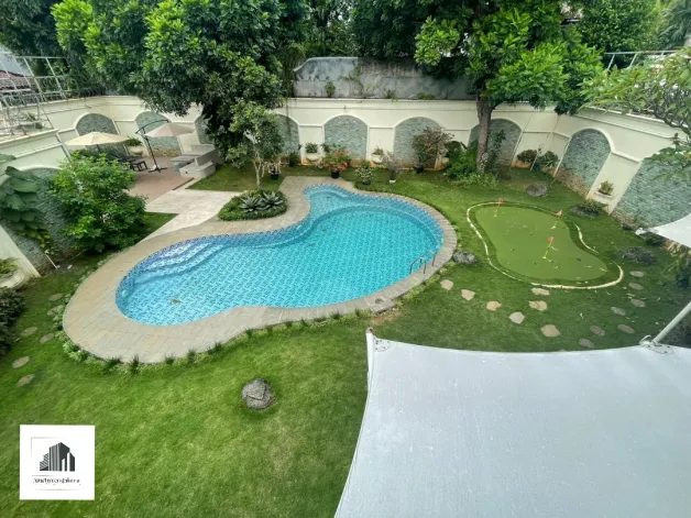 Rumah Disewa Townhouse 5 Kamar Dengan Back Yard Luas Dan Kolam Renang 9 watermark_1736426246278