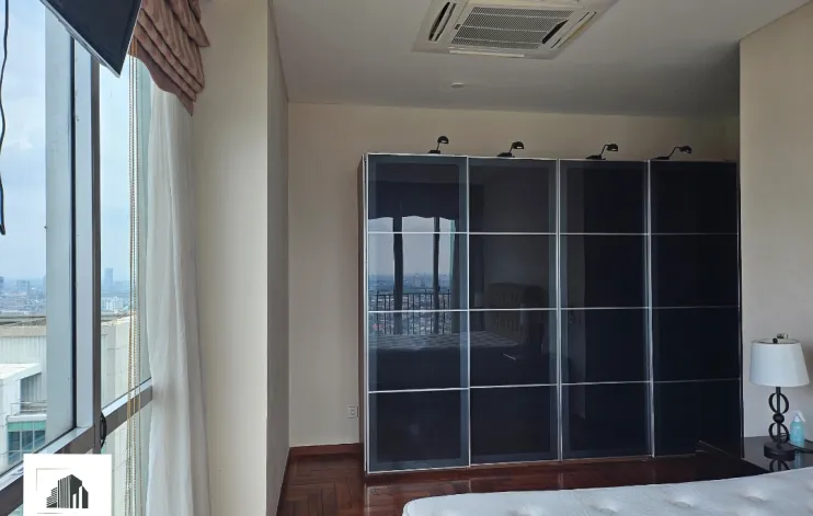 Modern Interior 4 BR Kemang Village Penthouse 19