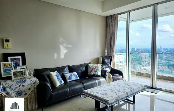 2 BR Apartemen Kemang Village Dengan Pemandangan Jakarta Selatan 1