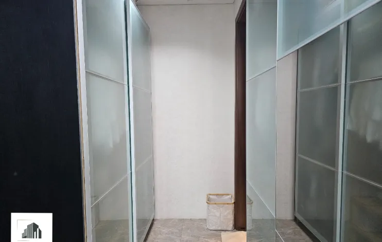 2 BR Apartemen Kemang Village Dengan Pemandangan Jakarta Selatan 11