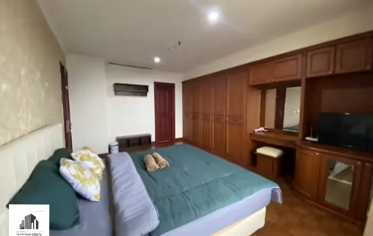 3 BR Kusuma Chandra Apartment 8